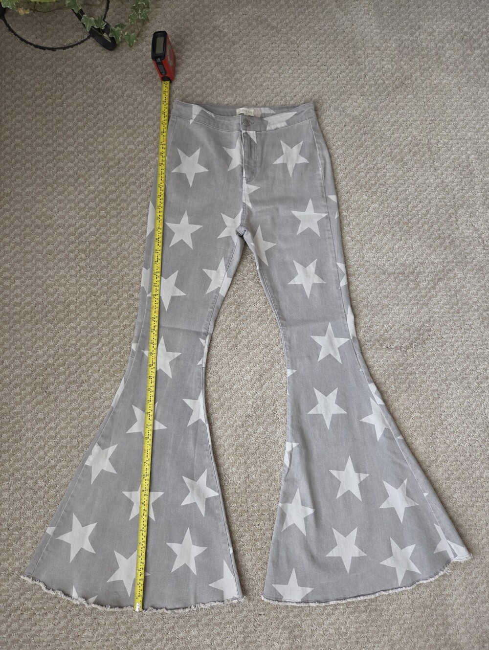Altar'd State Light Gray Star Print Flare Jeans M